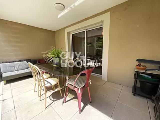 Le Thor 84250 Achat / Vente appartement 1 pièce t1 au dernier étage terrasse