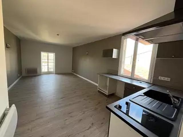 Langoiran 33550 Location appartement 2 pièces t2 au dernier étage
