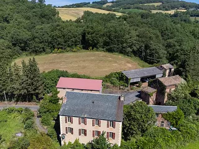 Le Truel 12430 Achat / Vente maison 10 pièces t10 terrasse cave