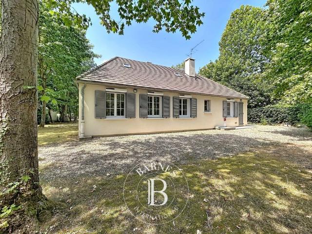 Le Vésinet, Maison 7 Chambres 191 m² en location