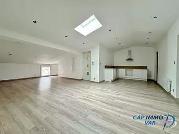 Le Beausset 83330 Achat / Vente appartement 3 pièces t3 au dernier étage