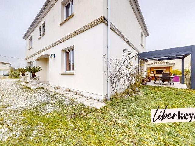 LE BOUSCAT I Villa de 200 m² I 7 pièces I Spa et Jacuzzi inc. 200m² Le Bouscat