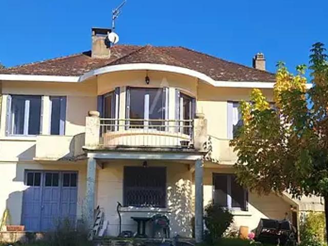 Le Bugue 24260 Achat / Vente maison 7 pièces t7 au dernier étage balcon