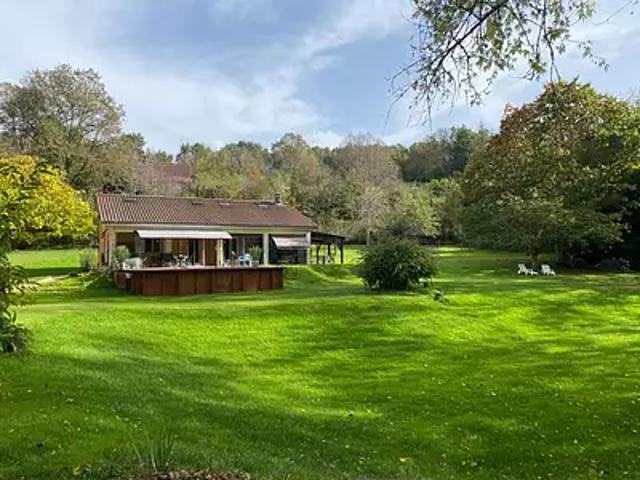 Le Buisson de Cadouin 24480 Achat / Vente maison 7 pièces t7 piscine jardin
