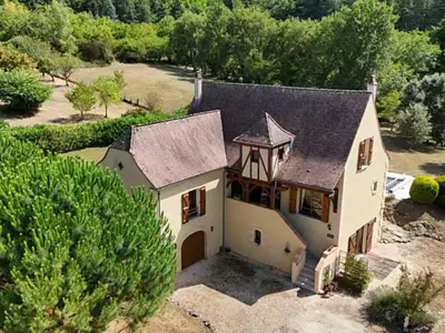 Le Buisson de Cadouin 24480 Achat / Vente maison 9 pièces t9 piscine terrasse