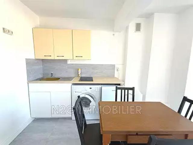 Le Cannet 06110 Achat / Vente appartement 1 pièce t1 au dernier étage terrasse