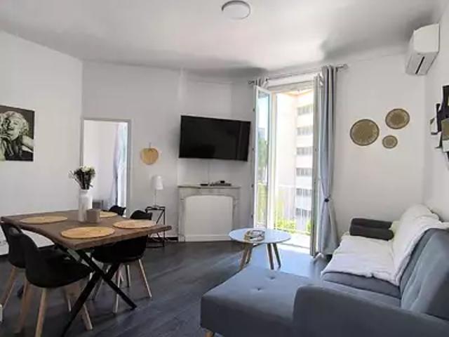 Le Cannet 06110 Location appartement 3 pièces t3 au dernier étage