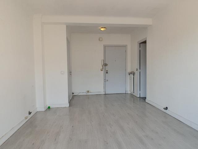 LE CANNET à louer appartement 2 pièces de 47 m2