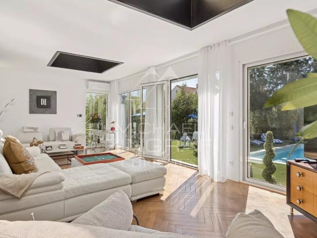 Le Cannet Europe Villa Art déco rénovée 276m² Le Cannet