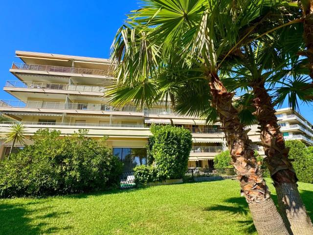 Le Cannet vente studio vue mer panoramique 31m² Le Cannet