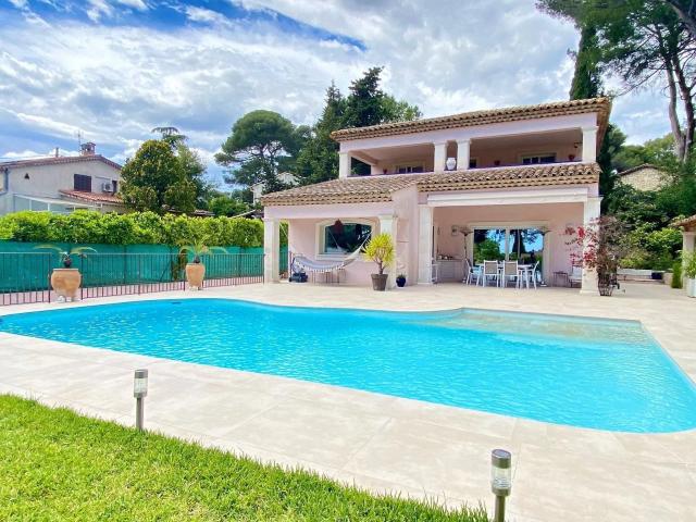 Le Cannet vente villa 5 pièces proche commodités 140m² Le Cannet