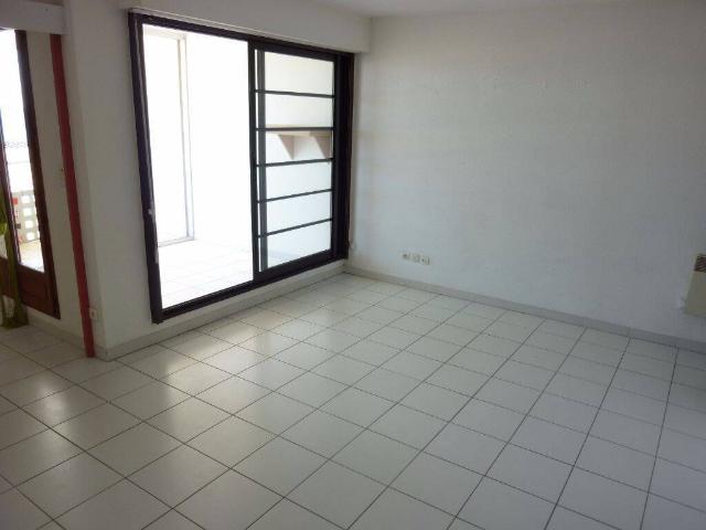 LE CAP D'AGDE Location, Apt T2 avec cabine, terrasse et garage