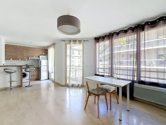 LE CARRÉ HAUSSMANN – Studio 37.38m² meublé avec balcon et Cave – LYON 03