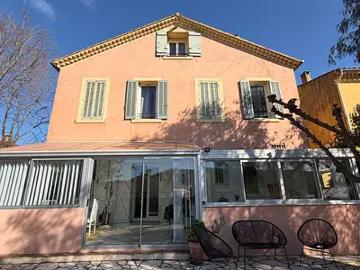 Le Castellet 83330 Achat / Vente appartement 3 pièces t3 au dernier étage