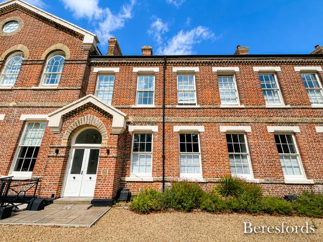 Le Cateau Road CO2, 3 bed terraced house to rent, £2,200 pcm | PrimeLocation