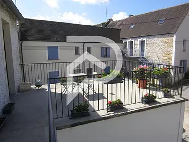 Le Châtelet en Brie 77820 Achat / Vente appartement 1 pièce t1 au dernier étage terrasse