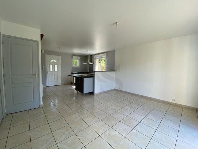 LE CHATELLIER: maison 4 pièces 98 m² en location