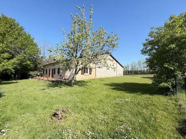 Le Charme De La Campagne Aux Portes De Périgueux avec grand. 90m² Creyssensac et Pissot