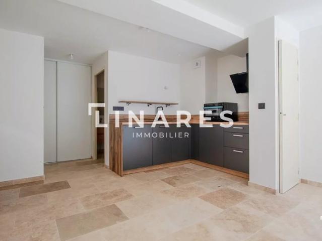 LE CHARRIER Studio de 30m2 Jardinet 13100 AIX EN PROVENCE