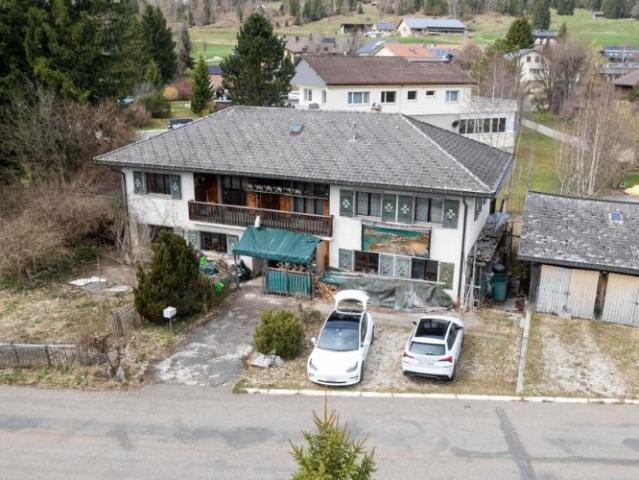LE CHENIT Geräumiges Einfamilienhaus mit grossem Grundstück