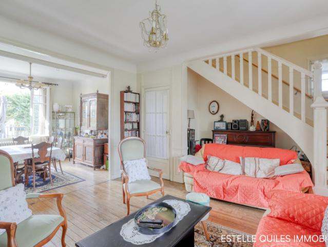 LE CHESNAY Parc Aubert Maison 6 chambres, terrain 911m2