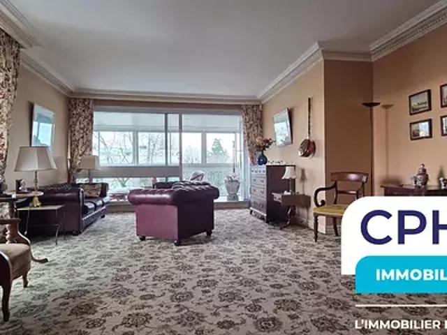 Le Chesnay Rocquencourt 78150 Achat / Vente appartement 5 pièces t5 au dernier étage piscine