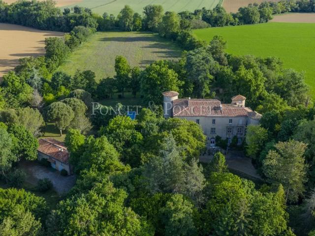 Le Domaine de la Commanderie 900m² Plaigne
