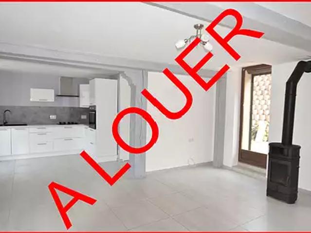 Le Donjon 03130 Location maison 3 pièces t3 au dernier étage
