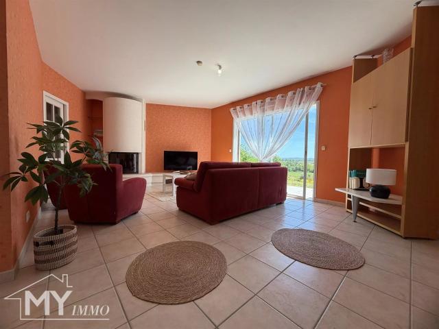 Le Fleix: Maison avec vue panoramique 130m² Le Fleix