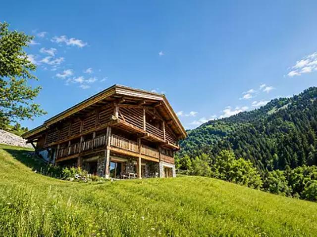 Le Grand Bornand 74450 Achat / Vente maison 11 pièces t11 au dernier étage