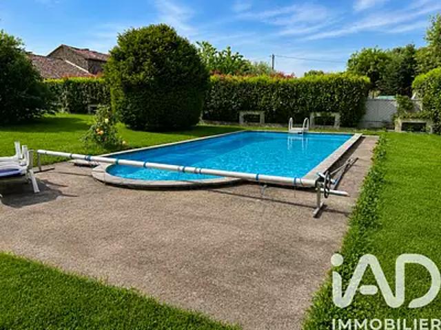 Le Grand Madieu 16450 Achat / Vente maison 7 pièces t7 piscine