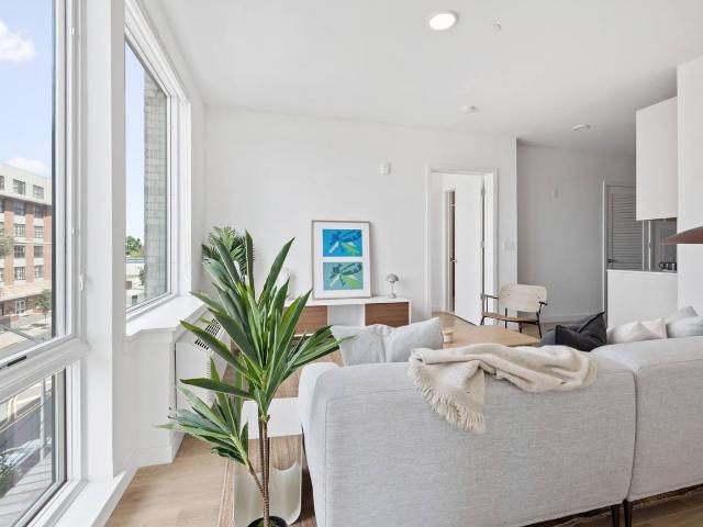 Le Leo Co Living 1 Bedroom Apartment for Rent at 244 Saint Pauls Ave, Jersey City, NJ 07306 Journal Square