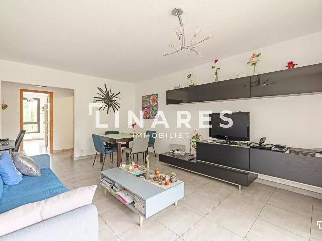 LE LOUBET: Appartement Non meublée T3 de 65 m2 + Balcon 1301