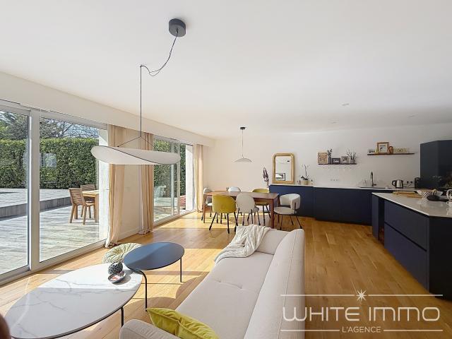 'LE MAGAZINE' VENTE EN EXCLUSIVITE, FRANCHEVILLE LE HAUT, MAISON 5 CHAMBRES, TERRAIN 914 M2, PISCINE