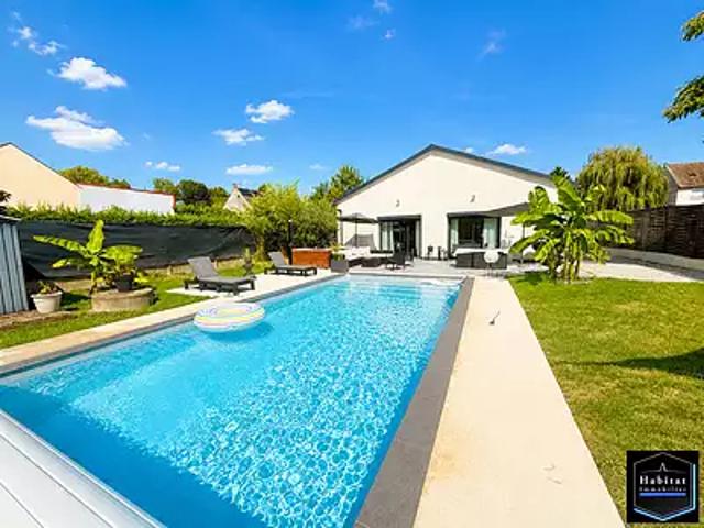 Le Mesnil Amelot 77990 Achat / Vente maison 8 pièces t8 au dernier étage piscine