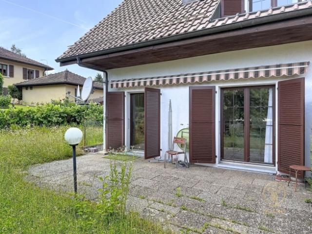 LE MONT SUR LAUSANNE – Doppelhaus zum Verkauf mit Garten und Garagenbox
