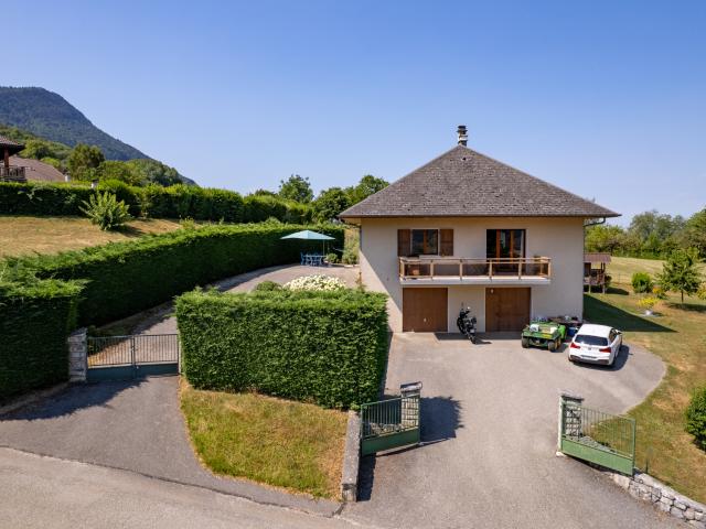 LE MONTCEL VILLA INDIVIDUELLE BEAUX VOLUMES TERRAIN 1 163 M2 SOUS SOL COMPLET FORT POTENTIEL