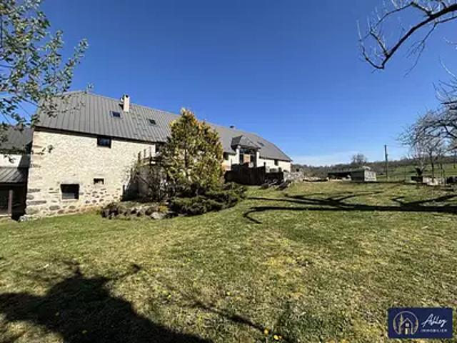 Le Monteil 15240 Achat / Vente maison 14 pièces t14 terrasse
