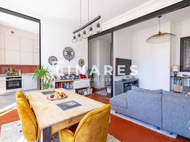 LE MOUSTIER Appartement T4 de 114 m² Traversant 13001