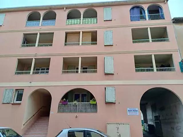 Le Muy 83490 Achat / Vente appartement 2 pièces t2 au dernier étage parking