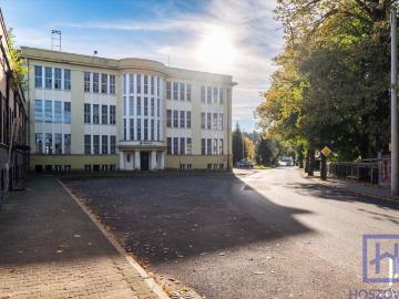 Kompleks Zabytkowych Budynków Przemysłowych na Sprzedaż