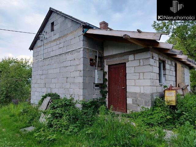 Dom w Leśnikach 50m2 z możliwością adaptacji strychu