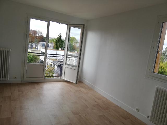 Le Perreux sur Marne, 26 avenue Montaigne lumineux deux pièces