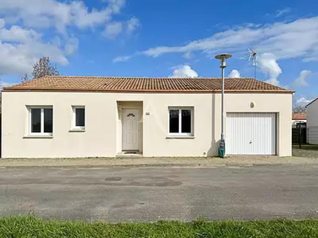 Le Perrier 85300 Achat / Vente maison 3 pièces t3 au dernier étage
