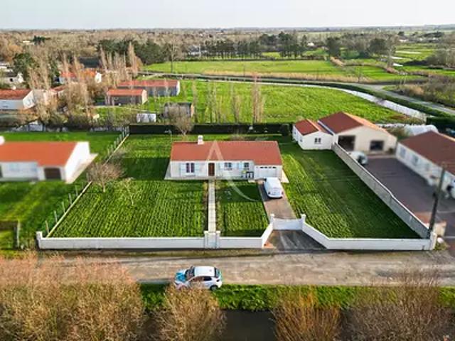 Le Perrier 85300 Achat / Vente maison 3 pièces t3 au dernier étage