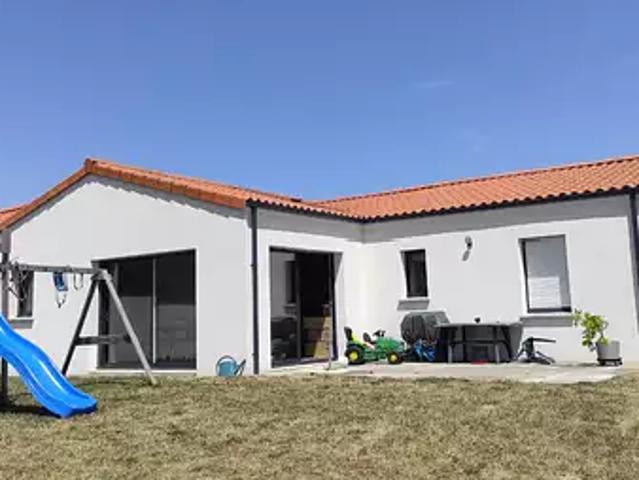 Le Pin en Mauges 49110 Location maison 5 pièces t5 au dernier étage