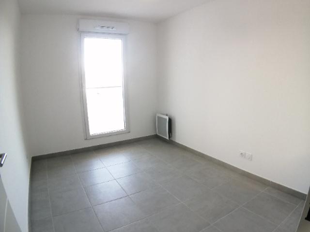 LE PONTET Appartement récent de 3 pièce s 66 m2 avec terrasse