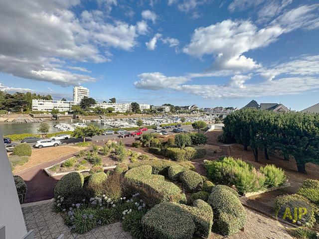 LE POULIGUEN port de plaisance STUDIO 31m²