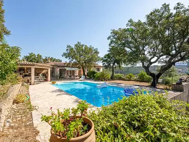 Le Plan de la Tour 83120 Achat / Vente maison 8 pièces t8 piscine terrasse