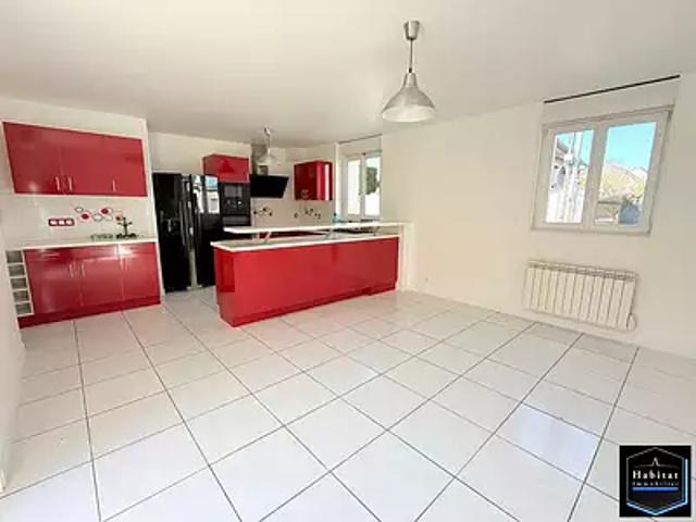 Le Plessis Belleville 60330 Achat / Vente maison 6 pièces t6 au dernier étage parking